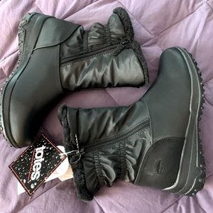 Totes Snow Boots size 6